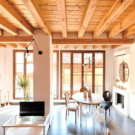 Apartment ~golden~ Unique Place In A Historic S.xvi Building