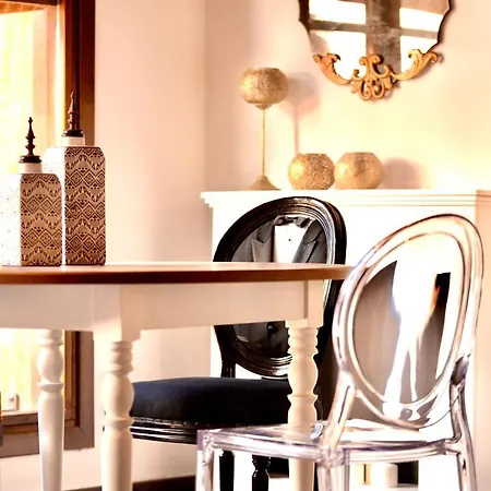 Apartment ~golden~ Unique Place In A Historic S.xvi Building