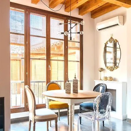 Appartement ~golden~ Unique Place In A Historic S.xvi Building Tolède