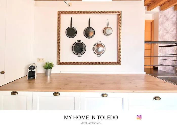 -golden- By Myhomeintoledo Apartment